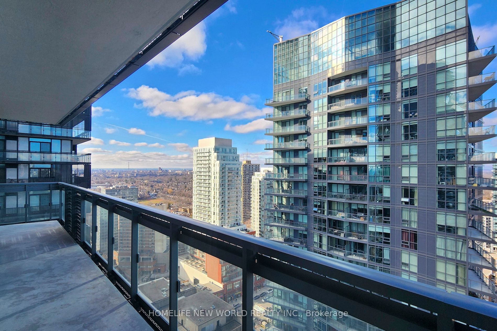 39 Roehampton Avenue, #2708