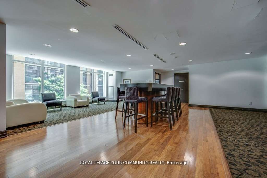8 Scollard St, #1406