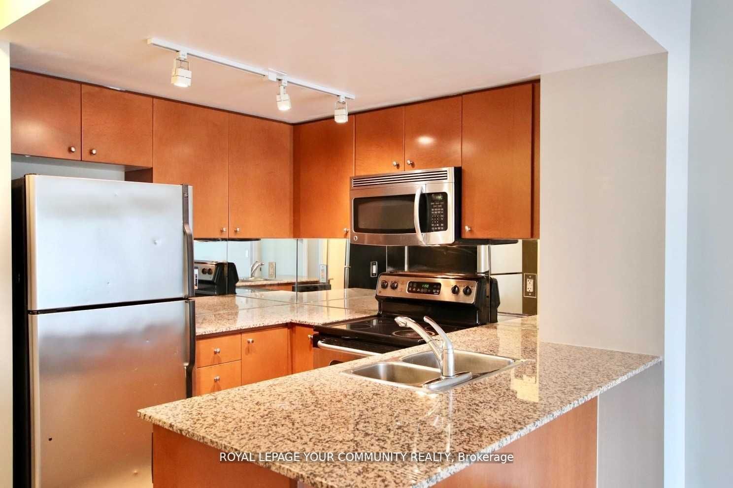 8 Scollard St, #1406
