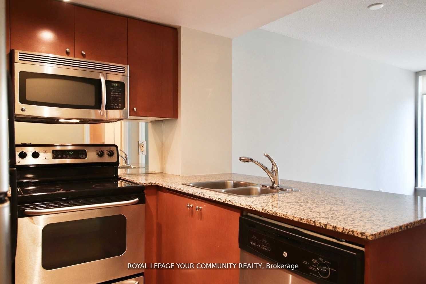 8 Scollard St, #1406