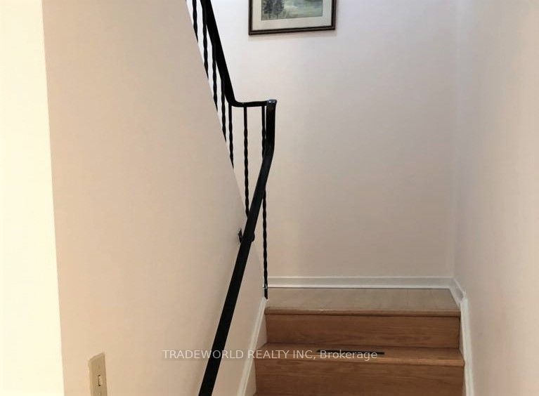 15 Pebble Bywy, #63