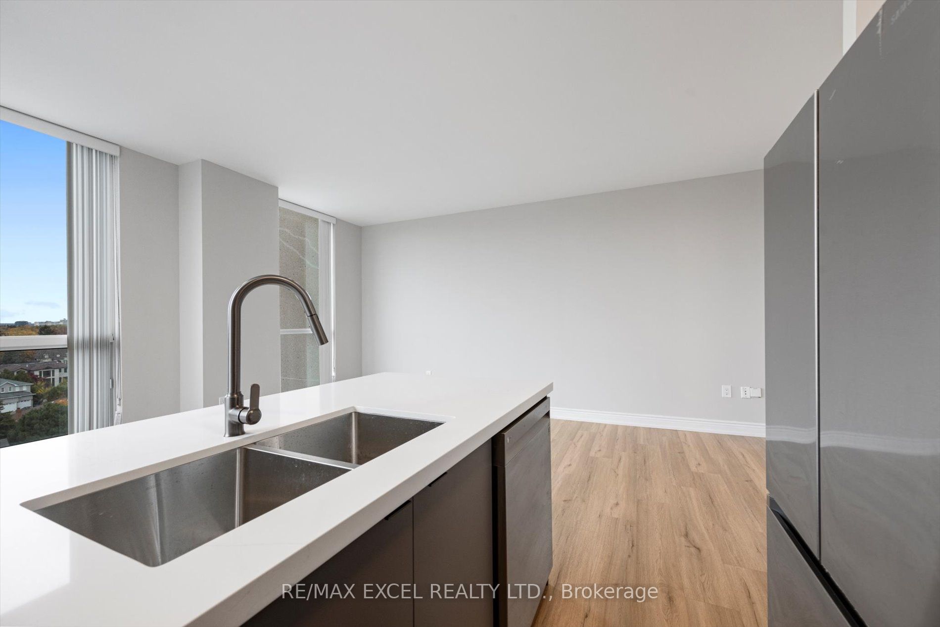 1 Hycrest Ave, #Ph05
