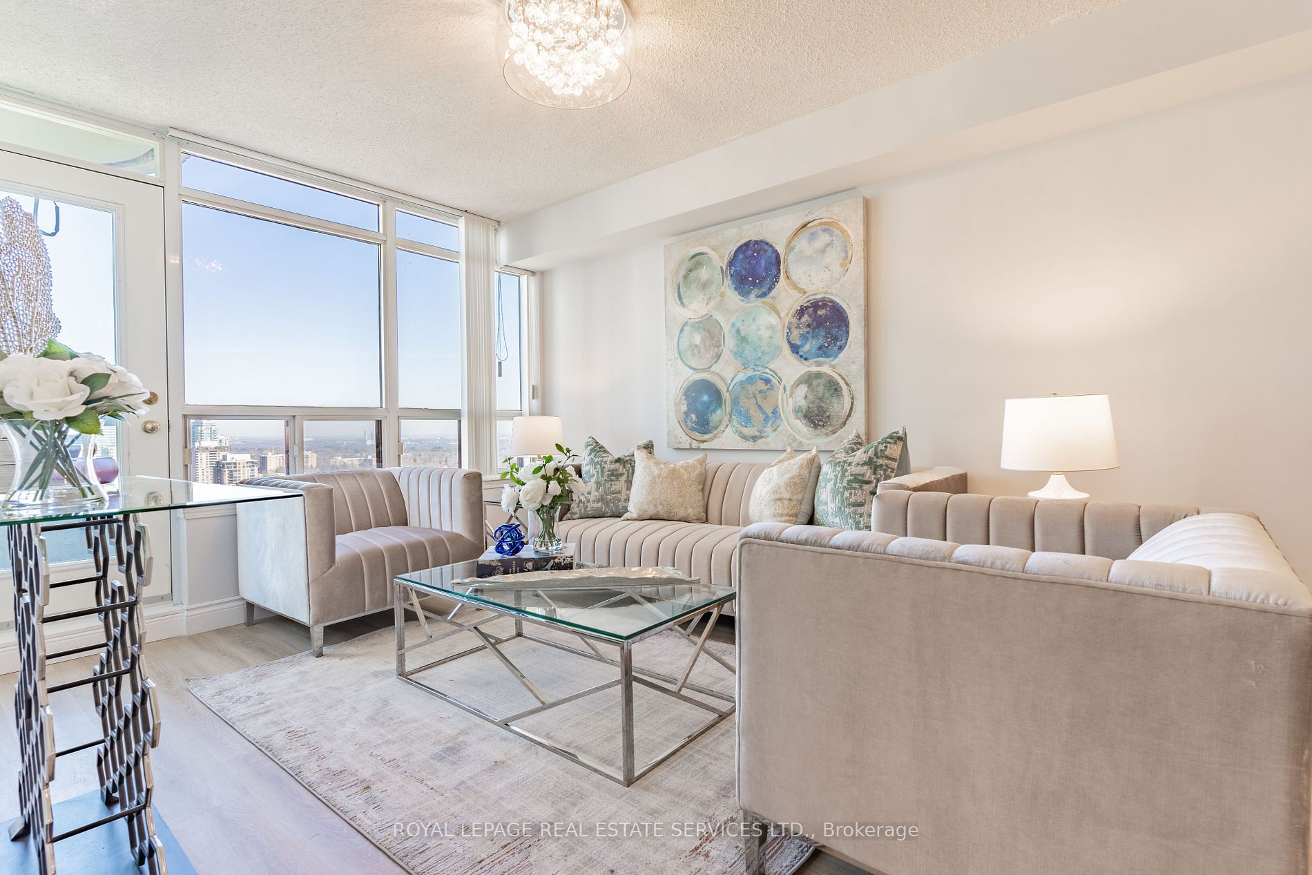 33 Empress Ave, #2715