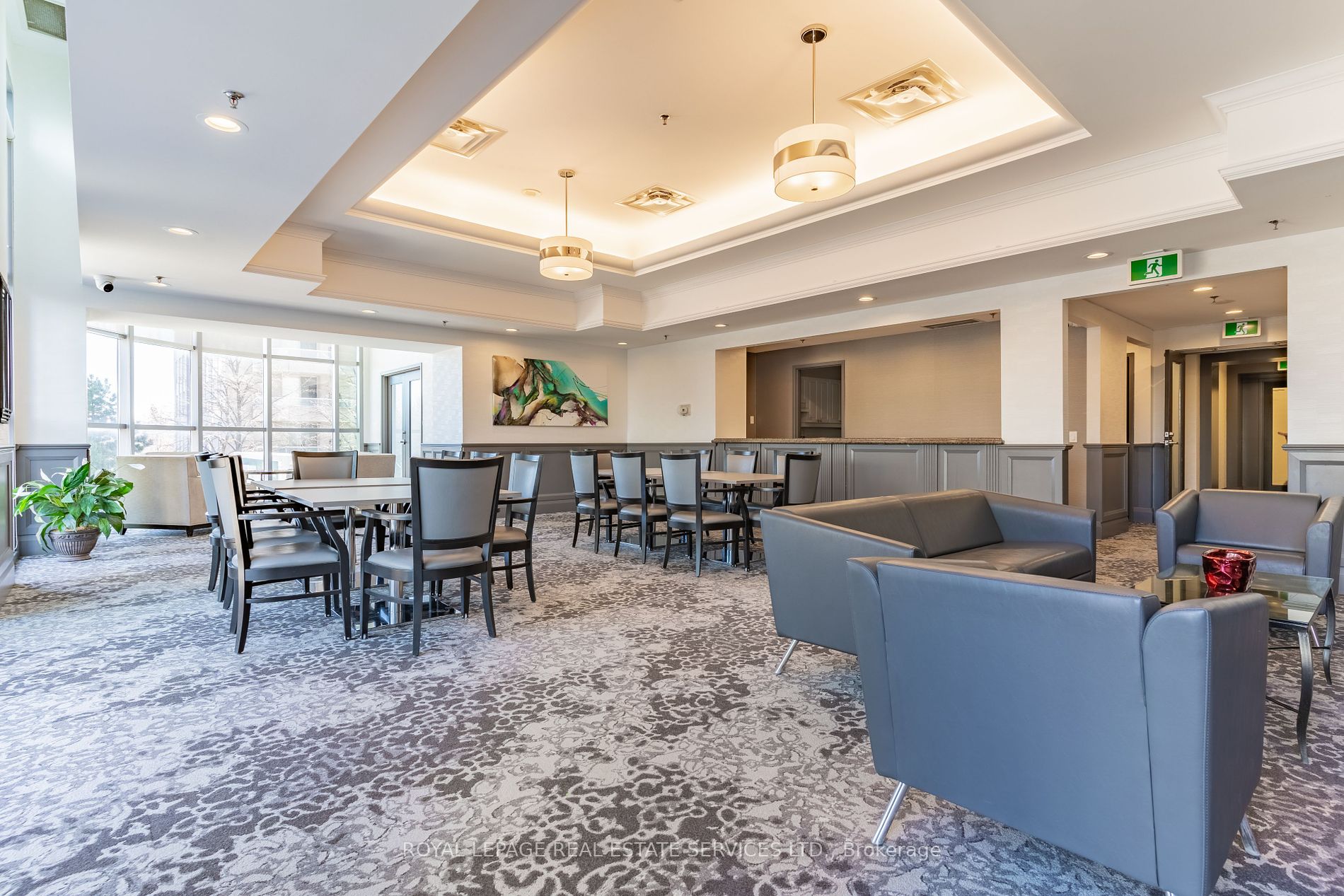 33 Empress Ave, #2715