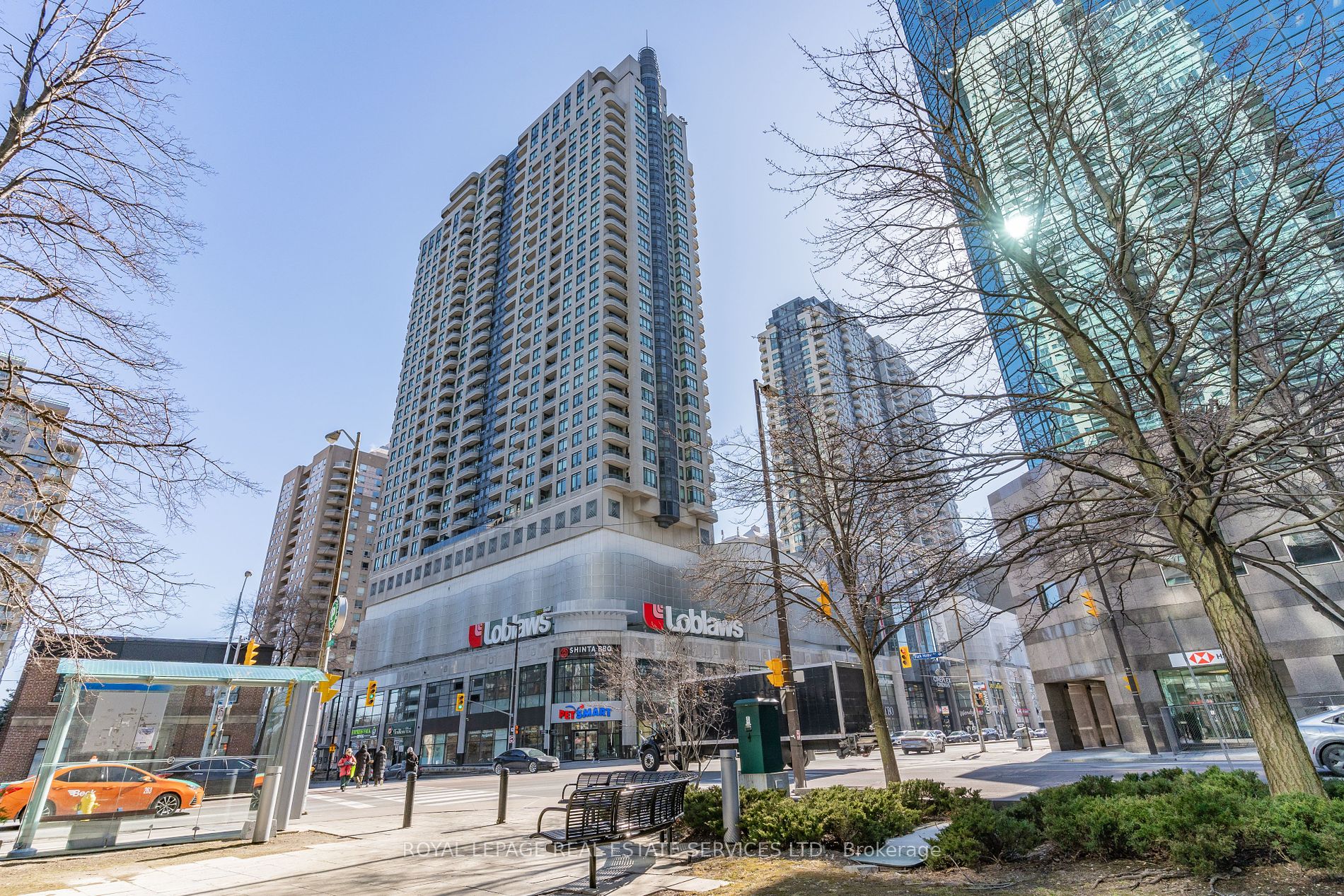 33 Empress Ave, #2715
