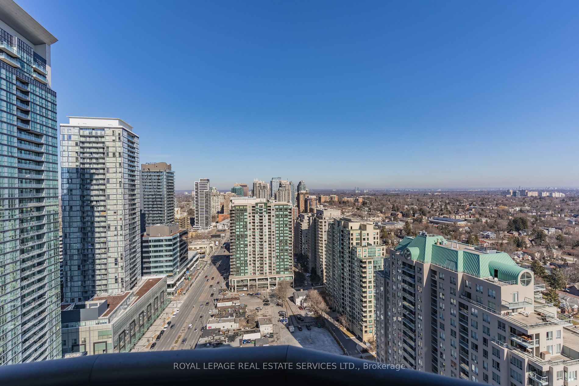 33 Empress Ave, #2715