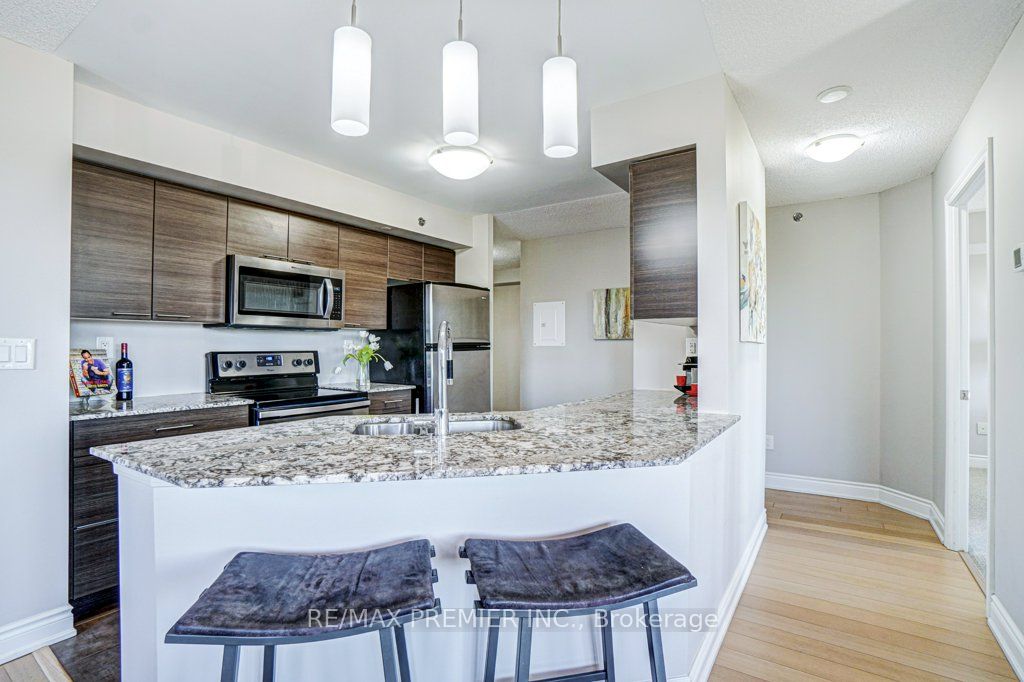 760 Sheppard Ave W, #515