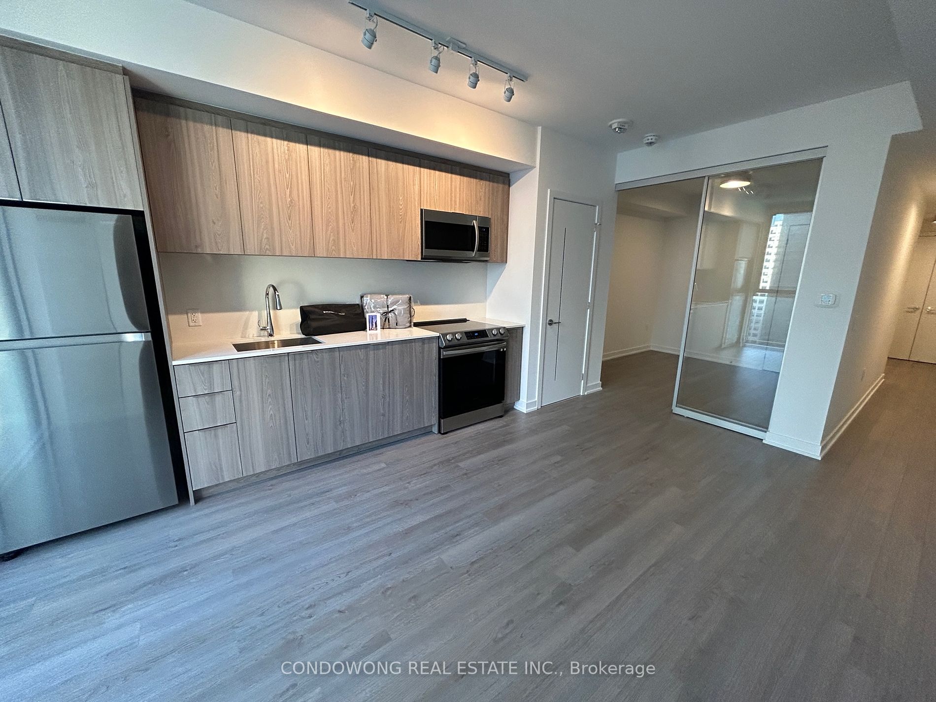 357 King Street W, #2205