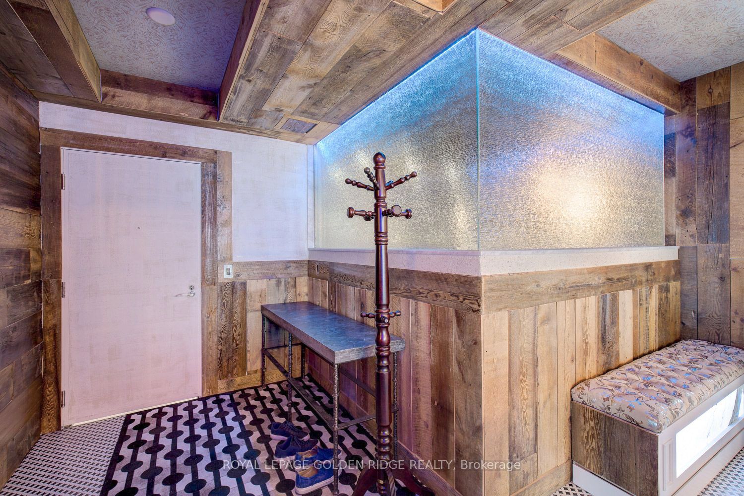 68 Yorkville Avenue #301