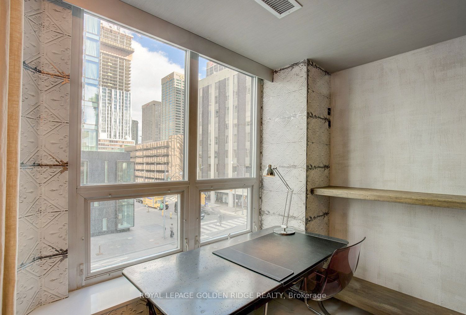 68 Yorkville Avenue #301