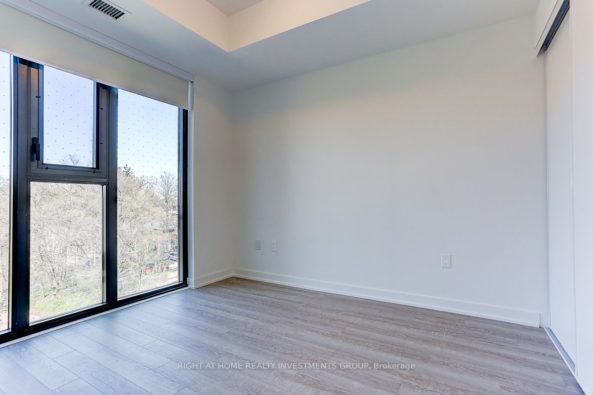 250 Lawrence Ave W, #418