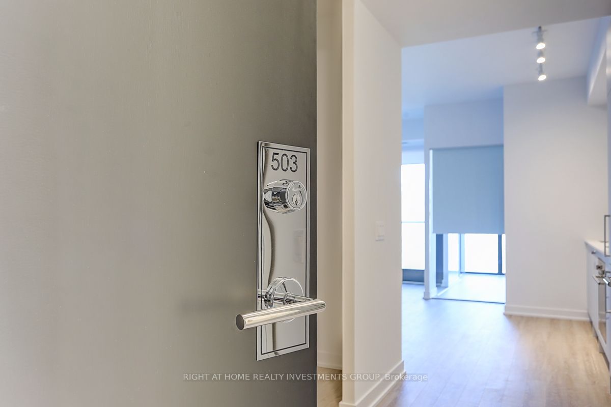250 Lawrence Ave W, #418