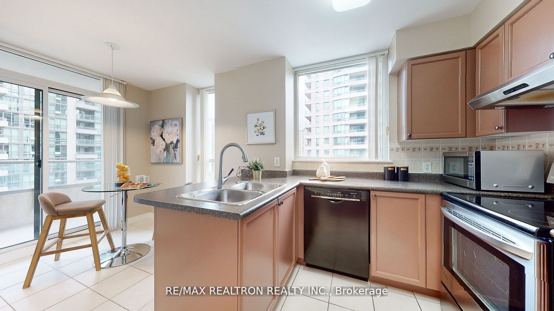 23 Hollywood Ave, #1708