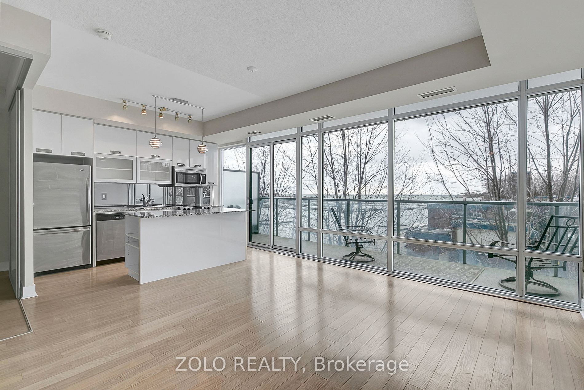 90 Stadium Rd, #325