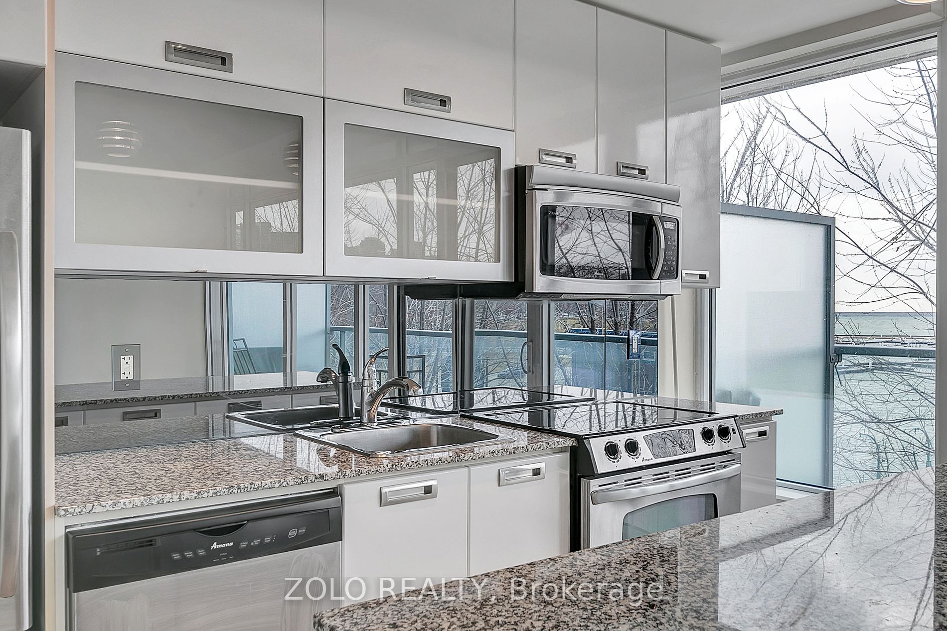 90 Stadium Rd, #325