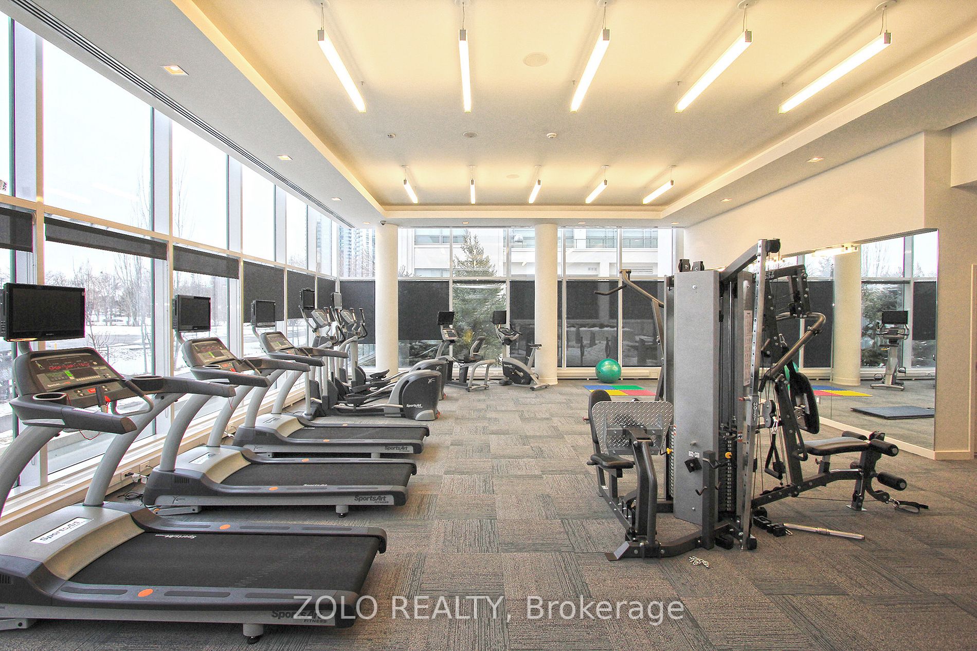 90 Stadium Rd, #325