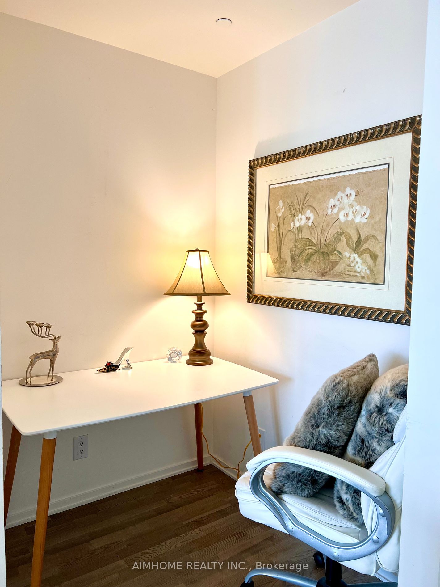 1 Bloor St E, #3405