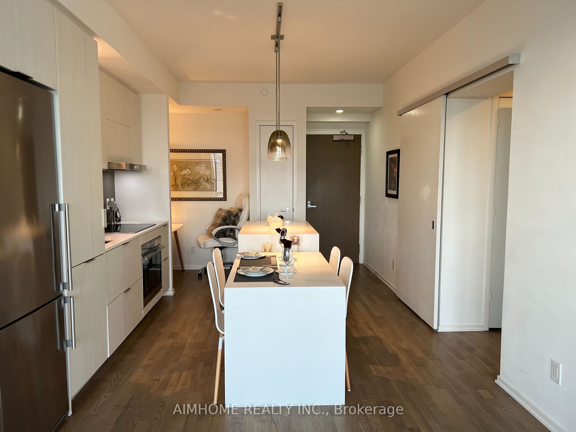 1 Bloor St E, #3405