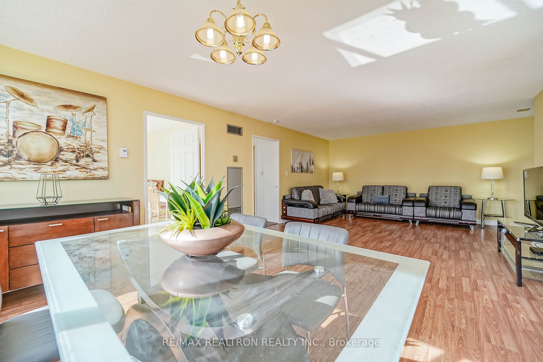 30 Greenfield Ave, #1211