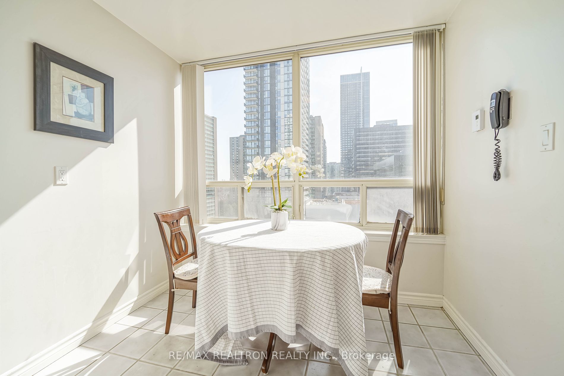 30 Greenfield Ave, #1211