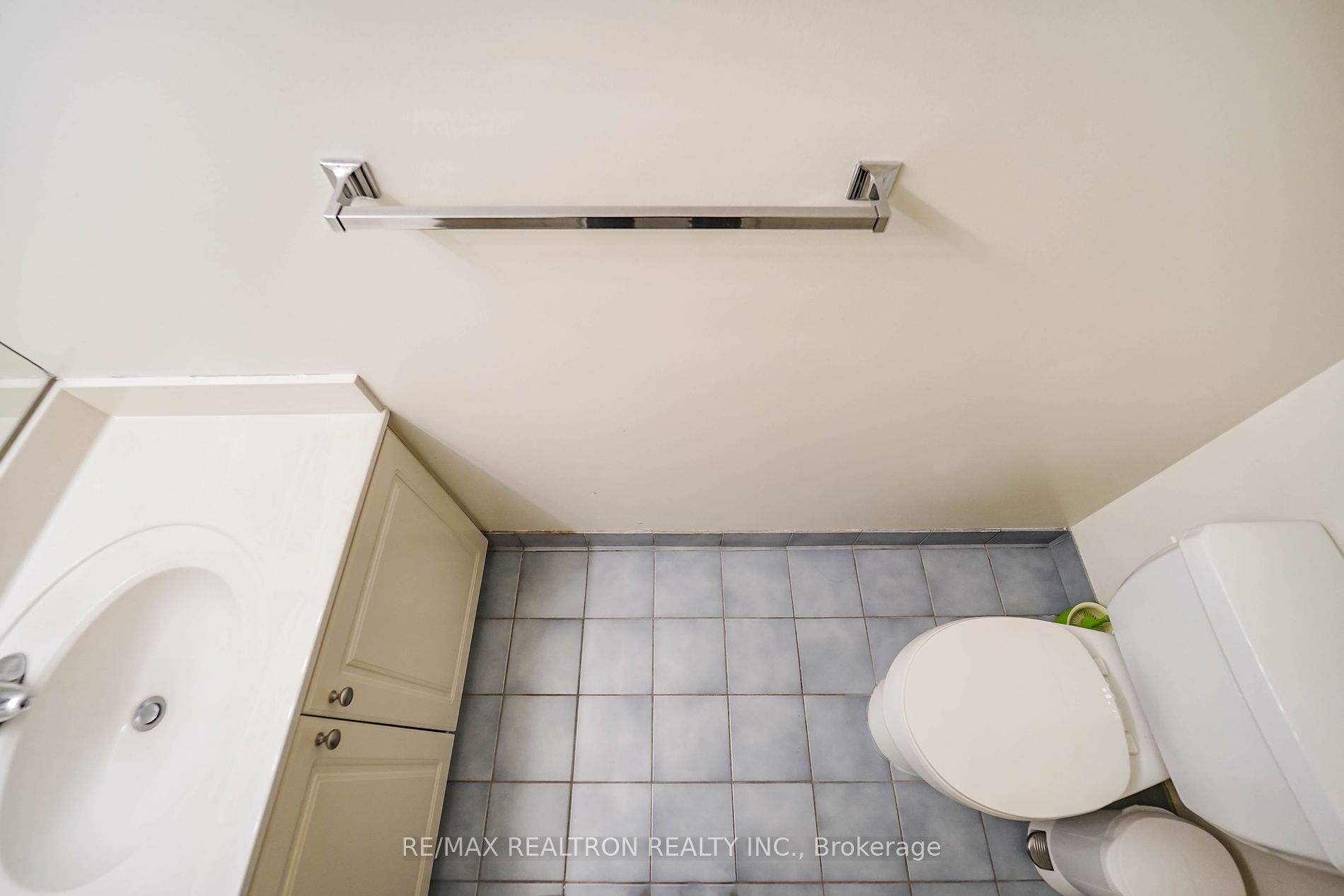 30 Greenfield Ave, #1211