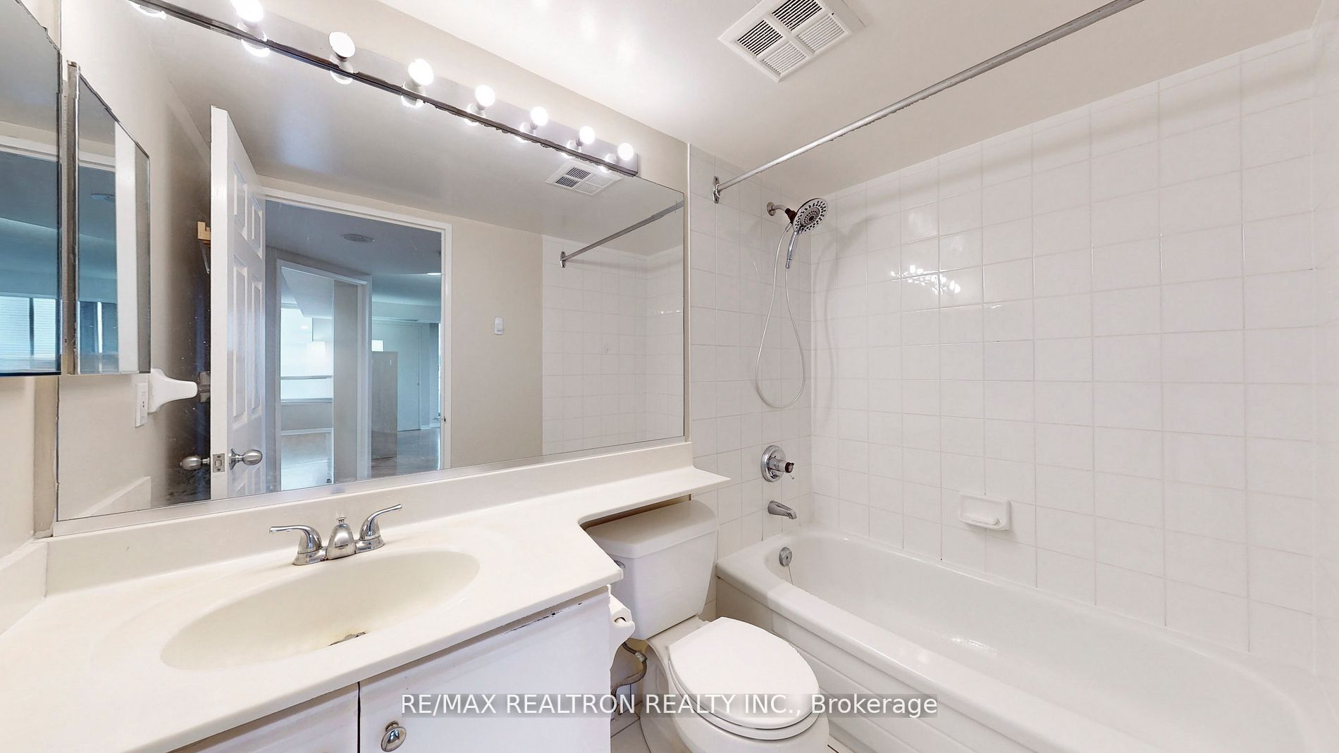 35 Empress Avenue, #507