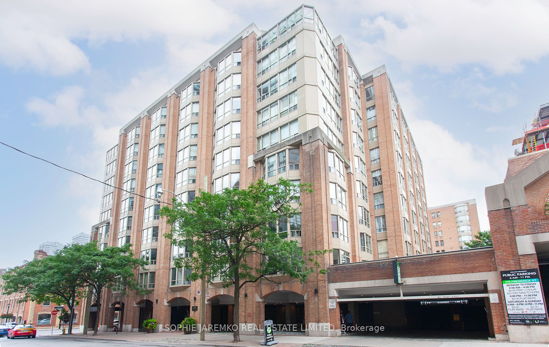 160 Frederick St, #706
