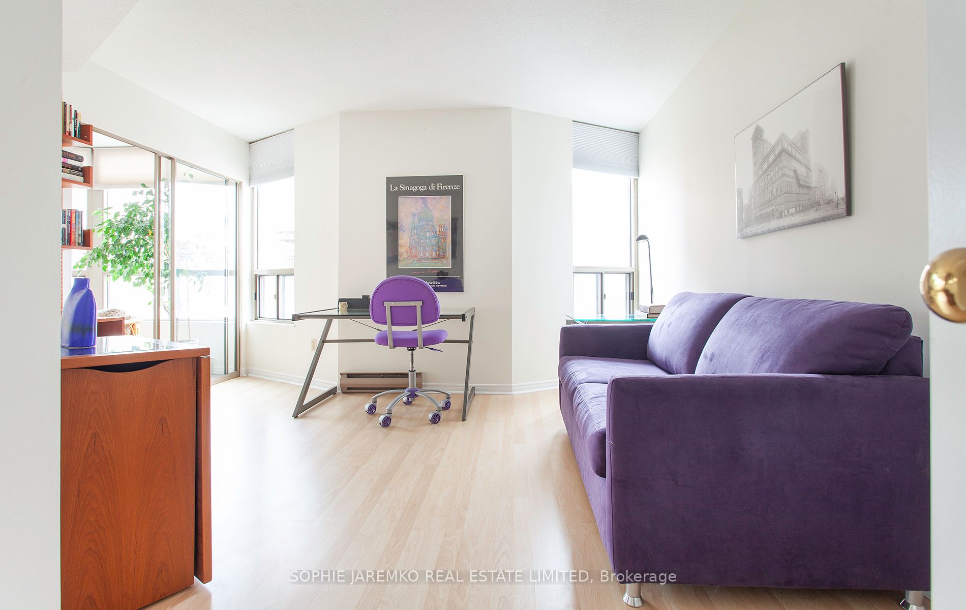 160 Frederick St, #706