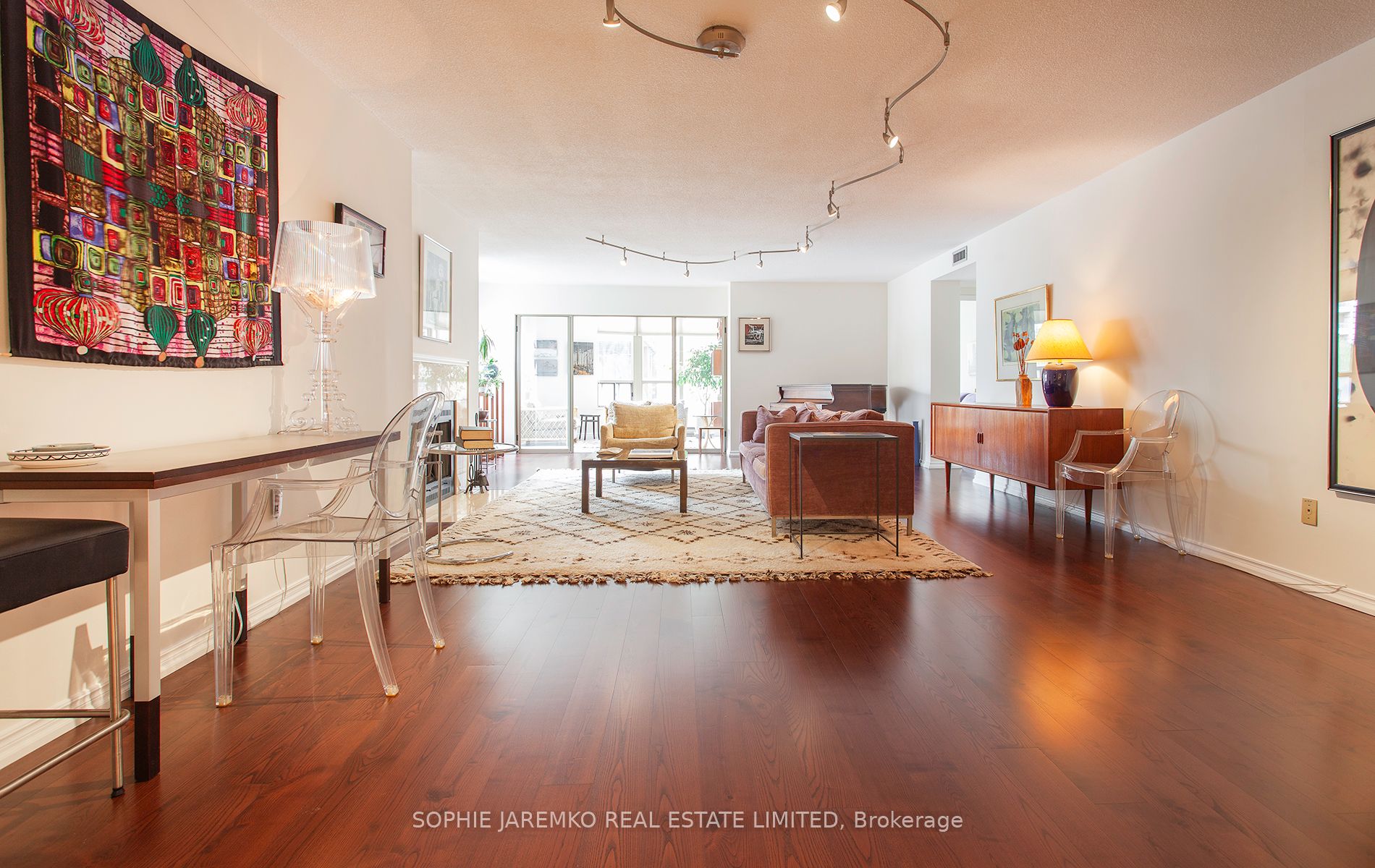 160 Frederick St, #706