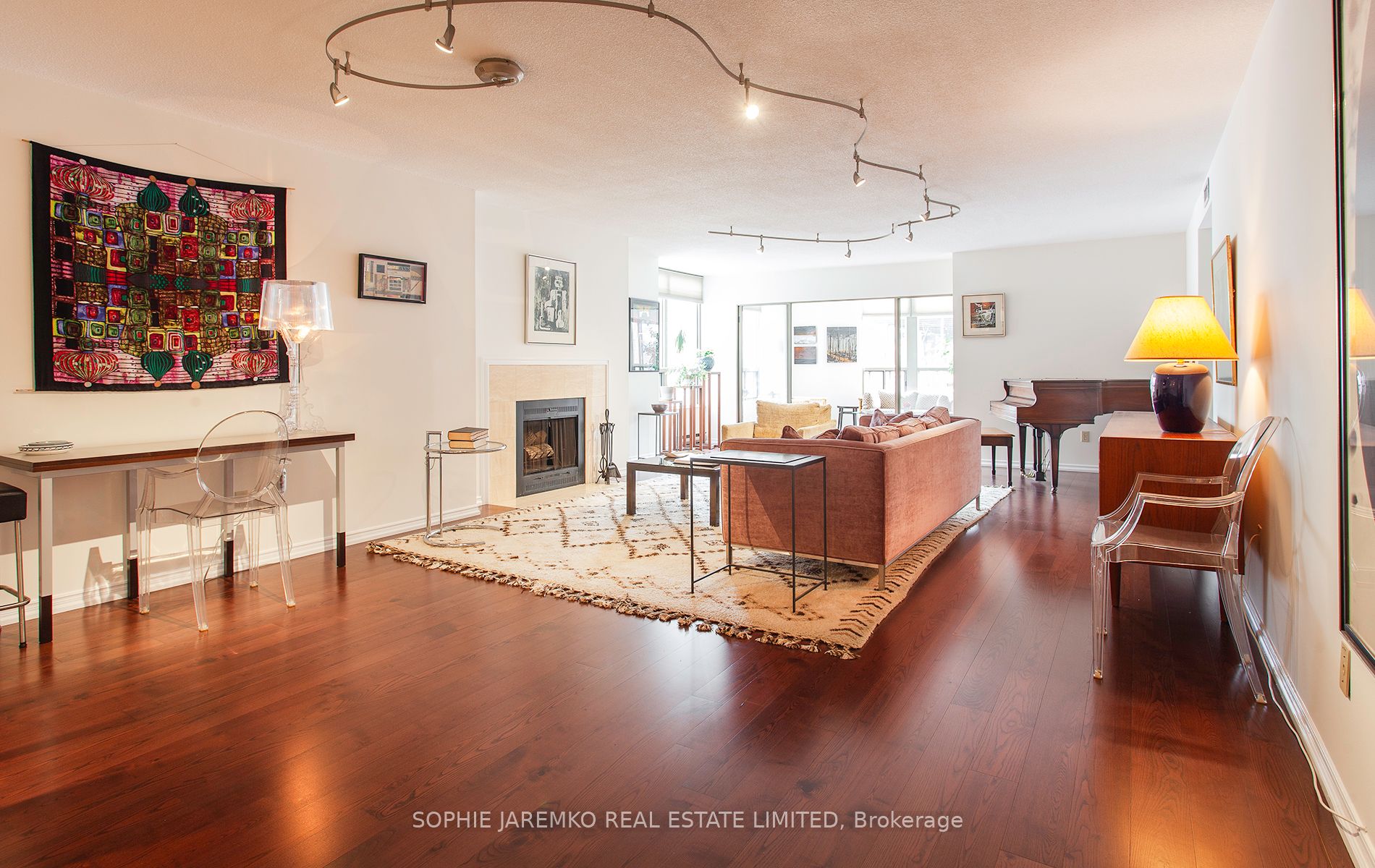 160 Frederick St, #706