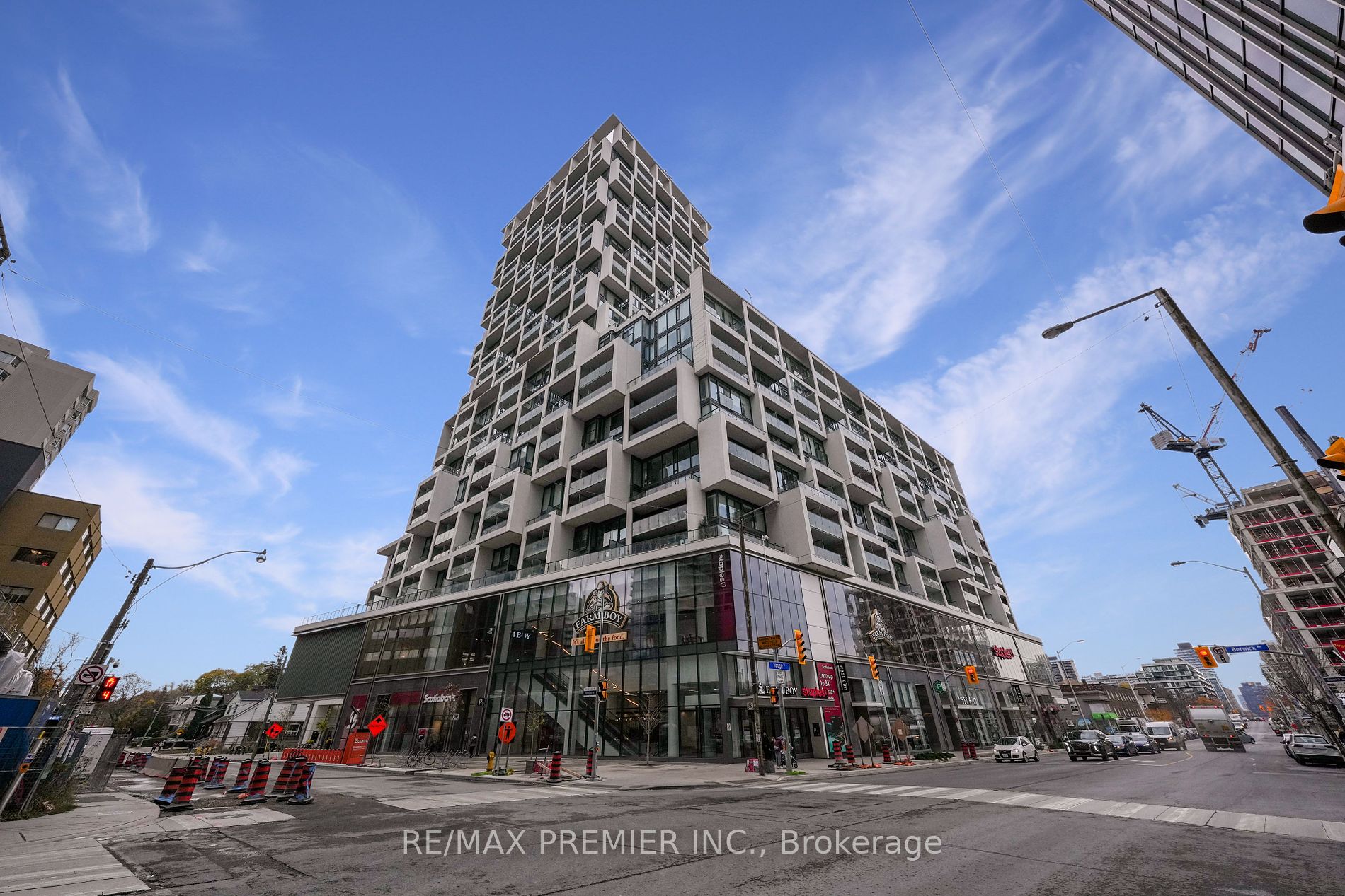 8 Hillsdale Avenue E, #843
