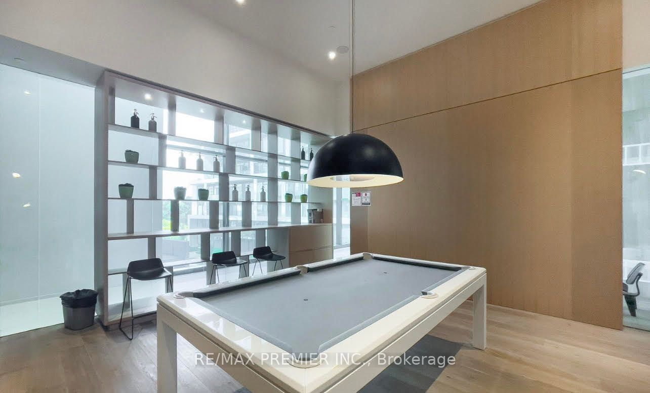 8 Hillsdale Avenue E, #843