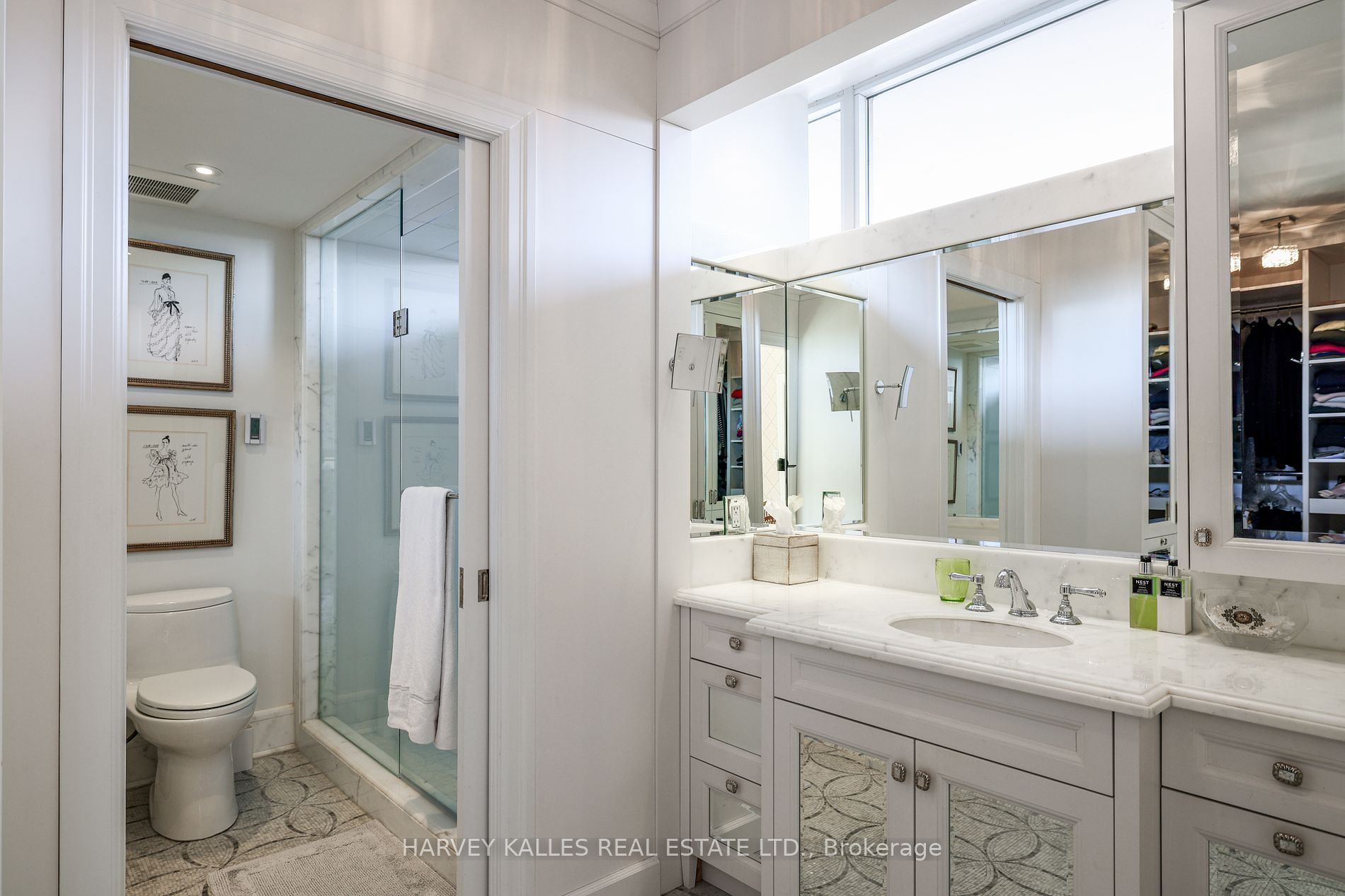 2600 Bathurst Street, #801