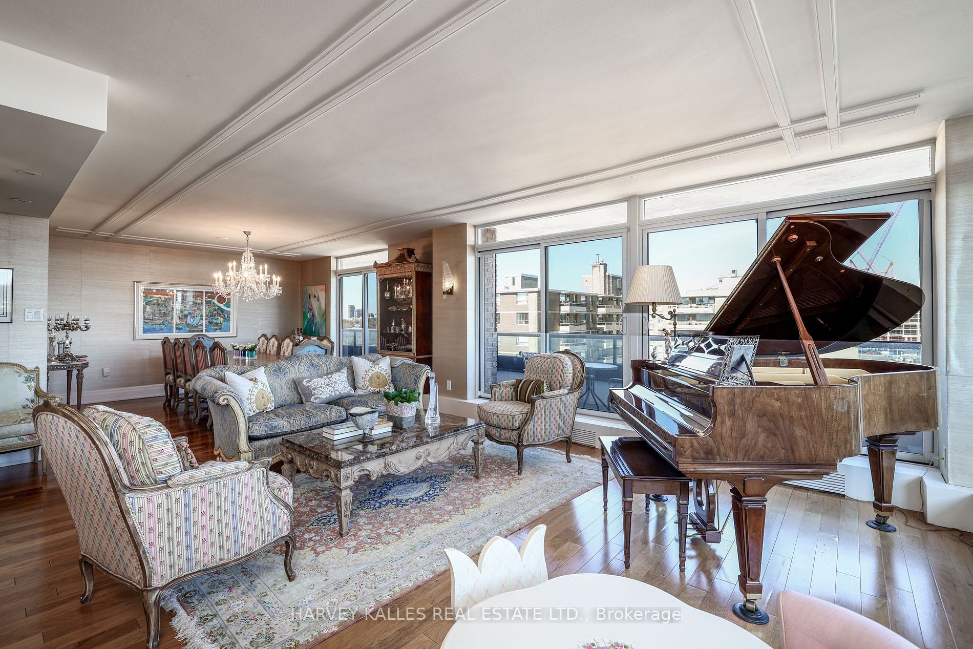 2600 Bathurst Street, #801