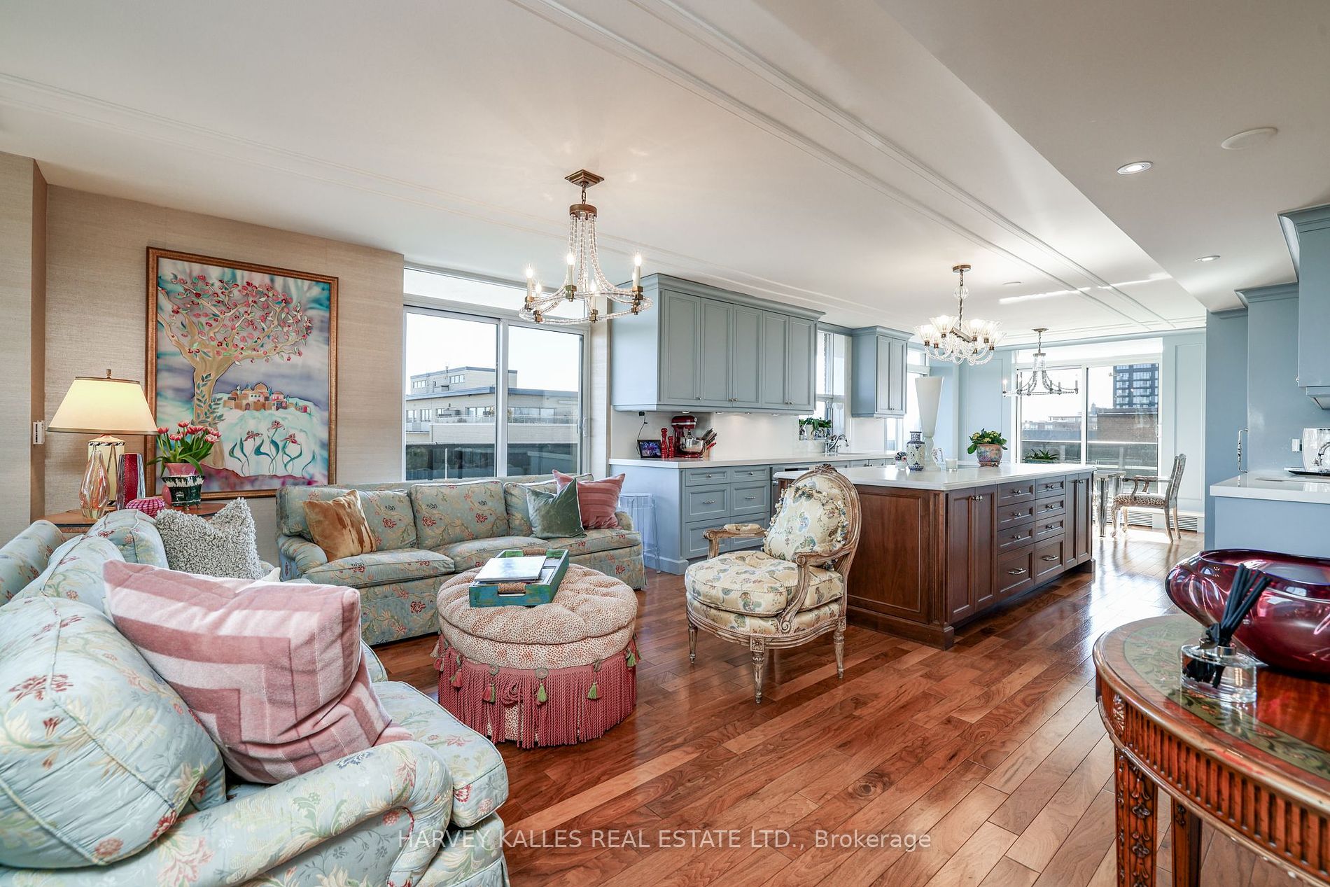 2600 Bathurst Street, #801