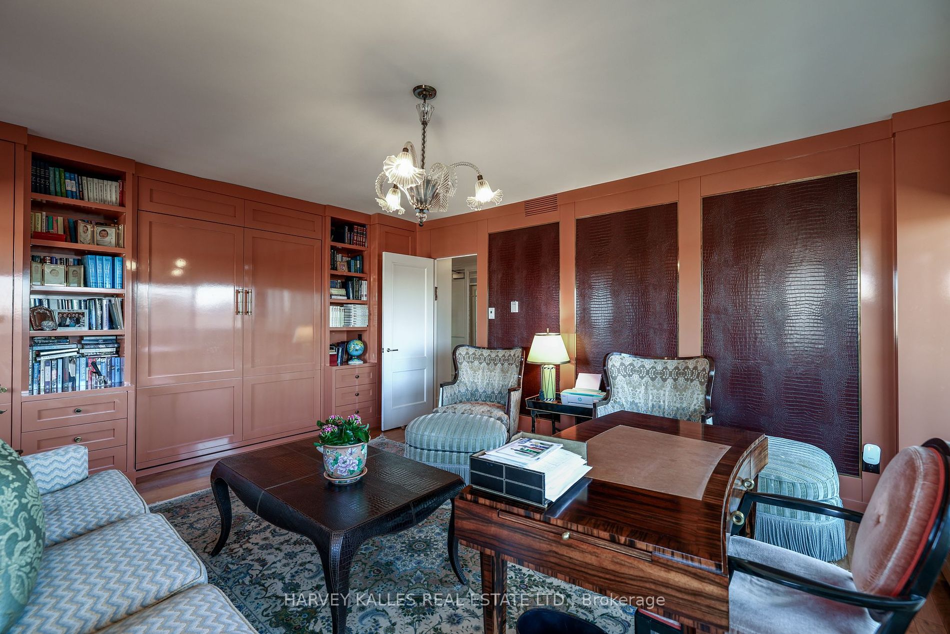 2600 Bathurst Street, #801