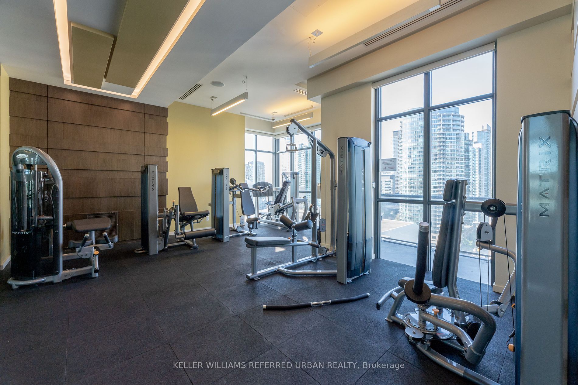 300 Front St W, #4902