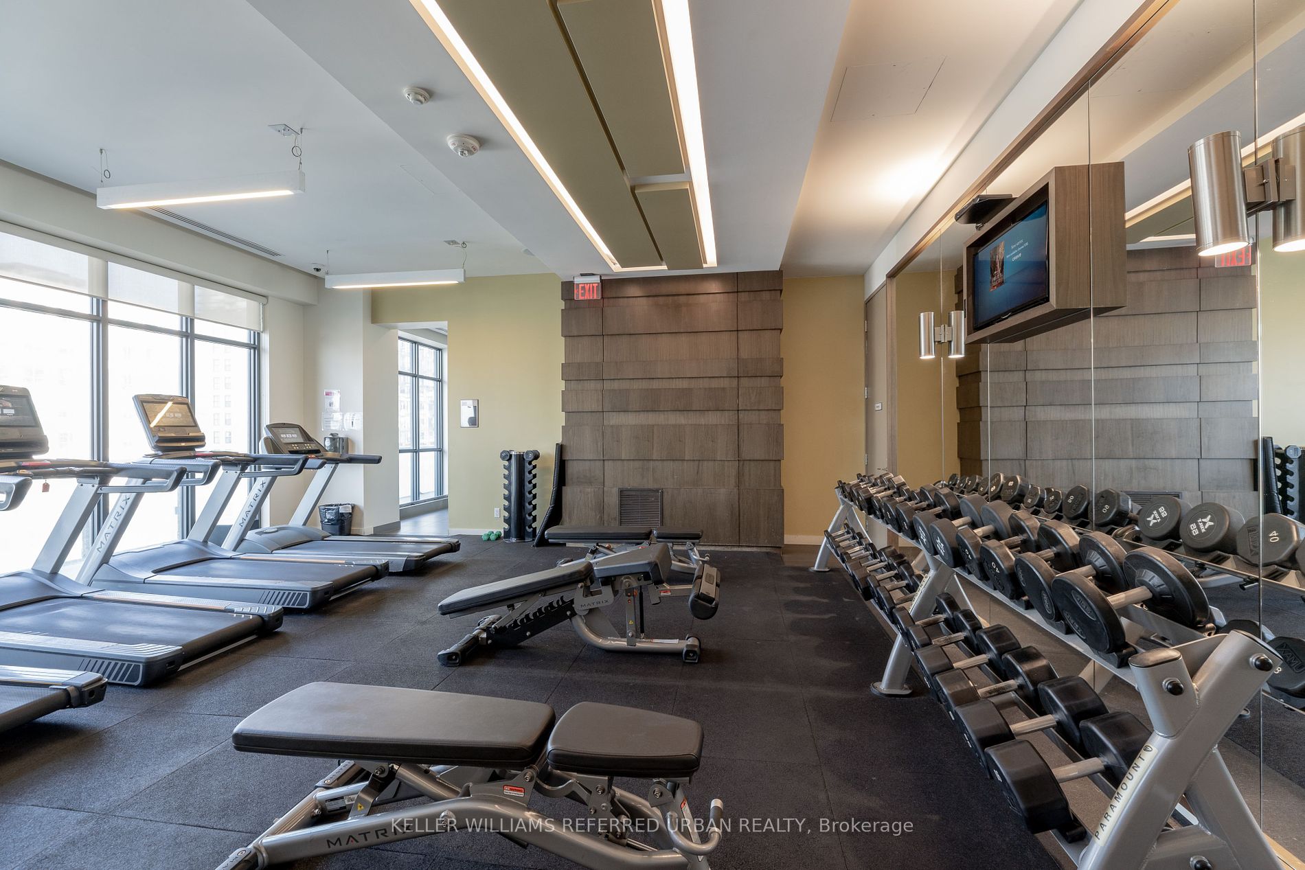 300 Front St W, #4902