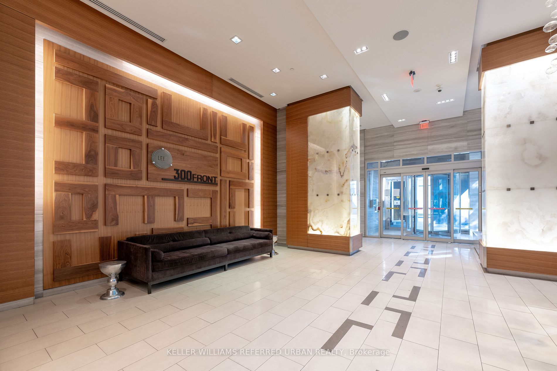 300 Front St W, #4902