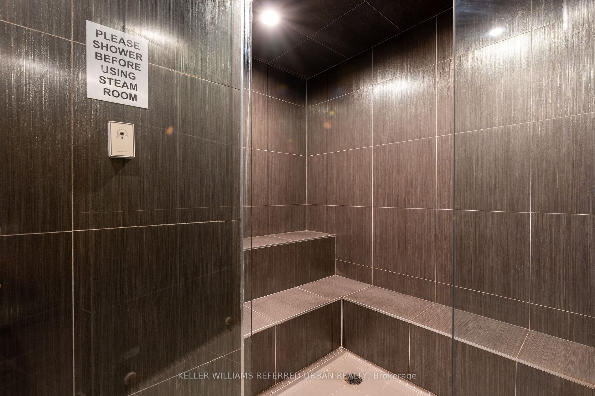 300 Front St W, #4902