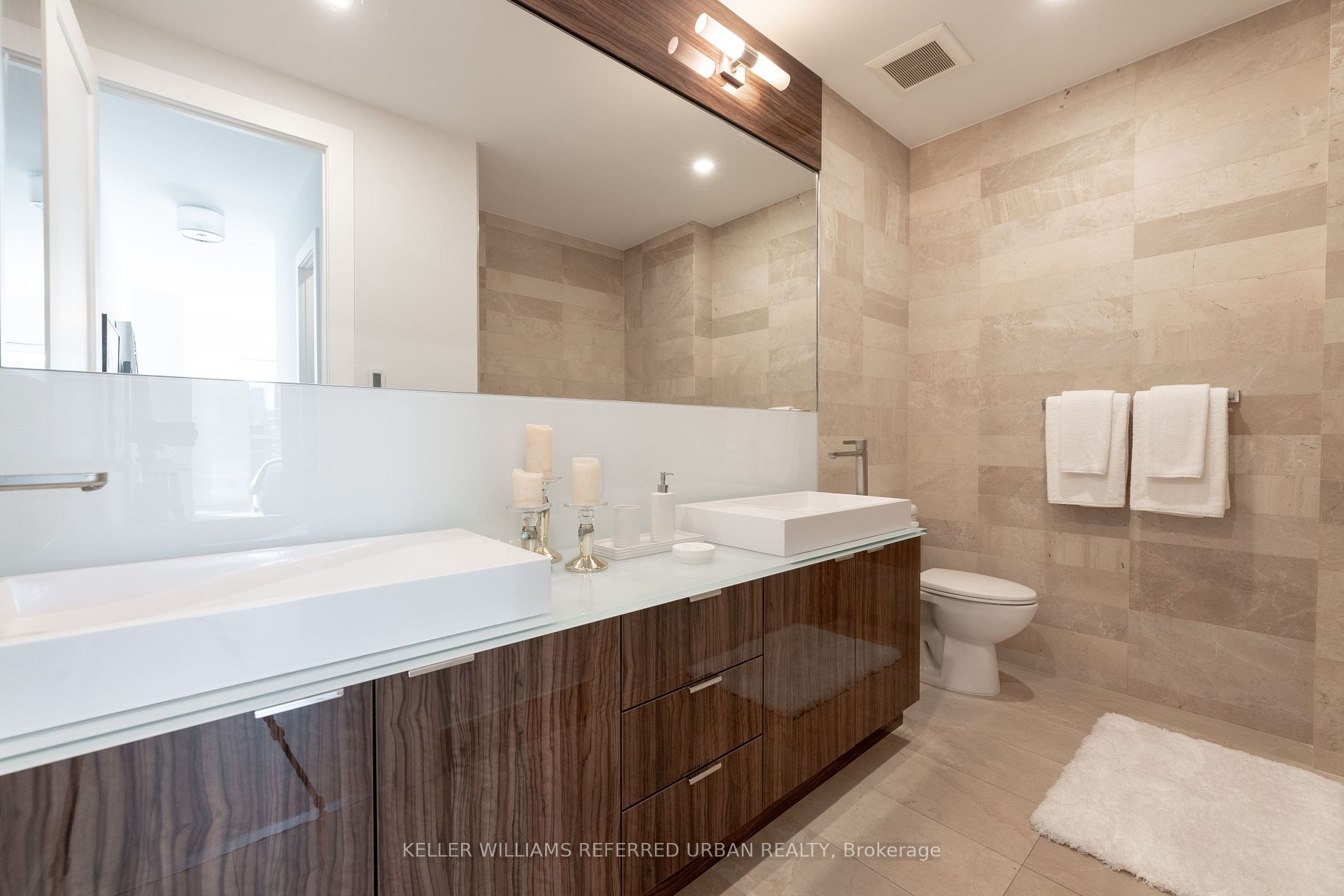 300 Front St W, #4902
