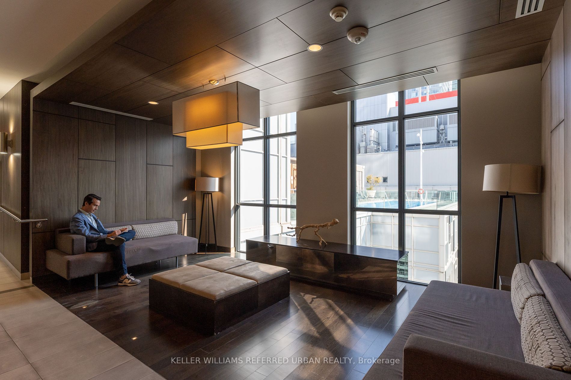 300 Front St W, #4902