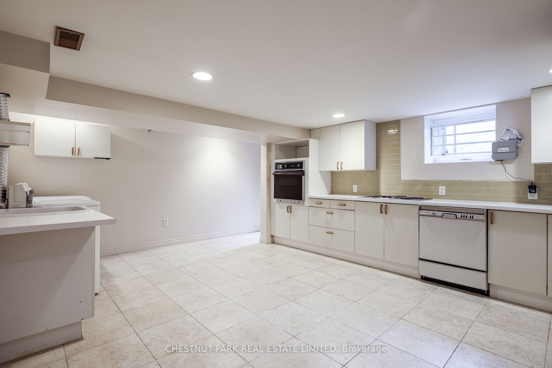 64 Admiral Road