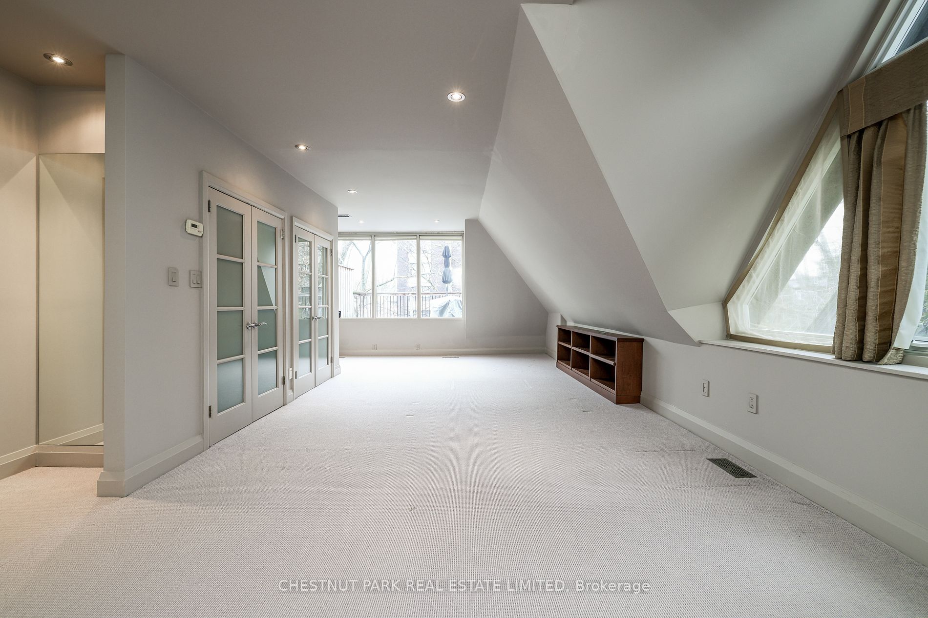 64 Admiral Road