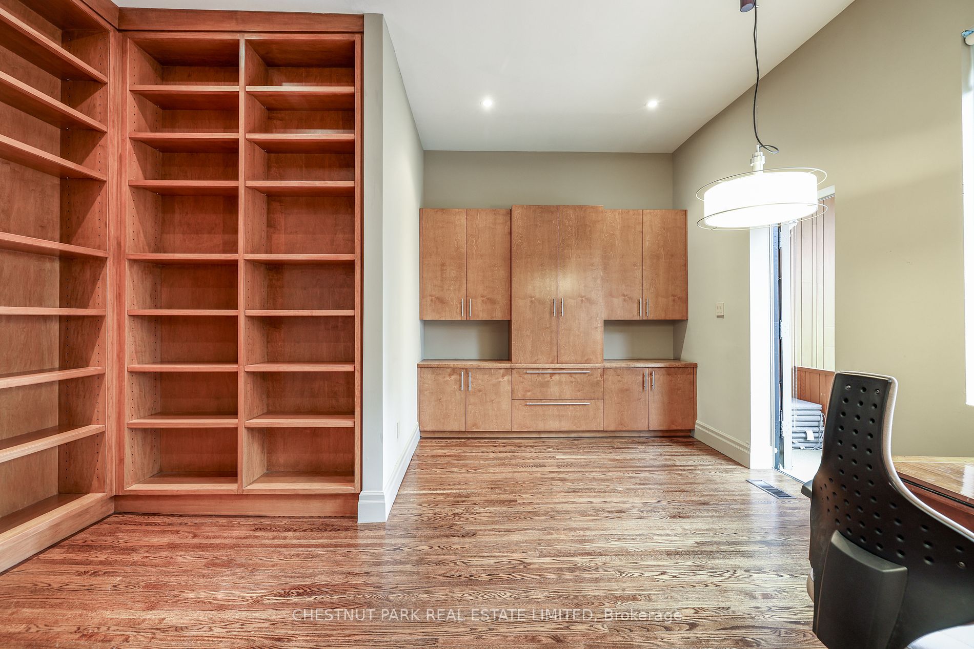 64 Admiral Road