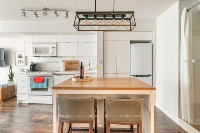 151 Dan Leckie Way, #509