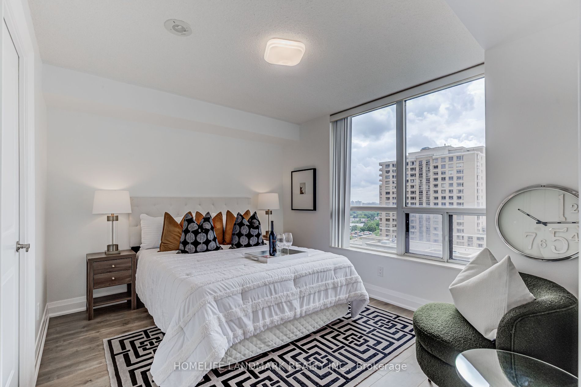 10 Northtown Way N, #1411