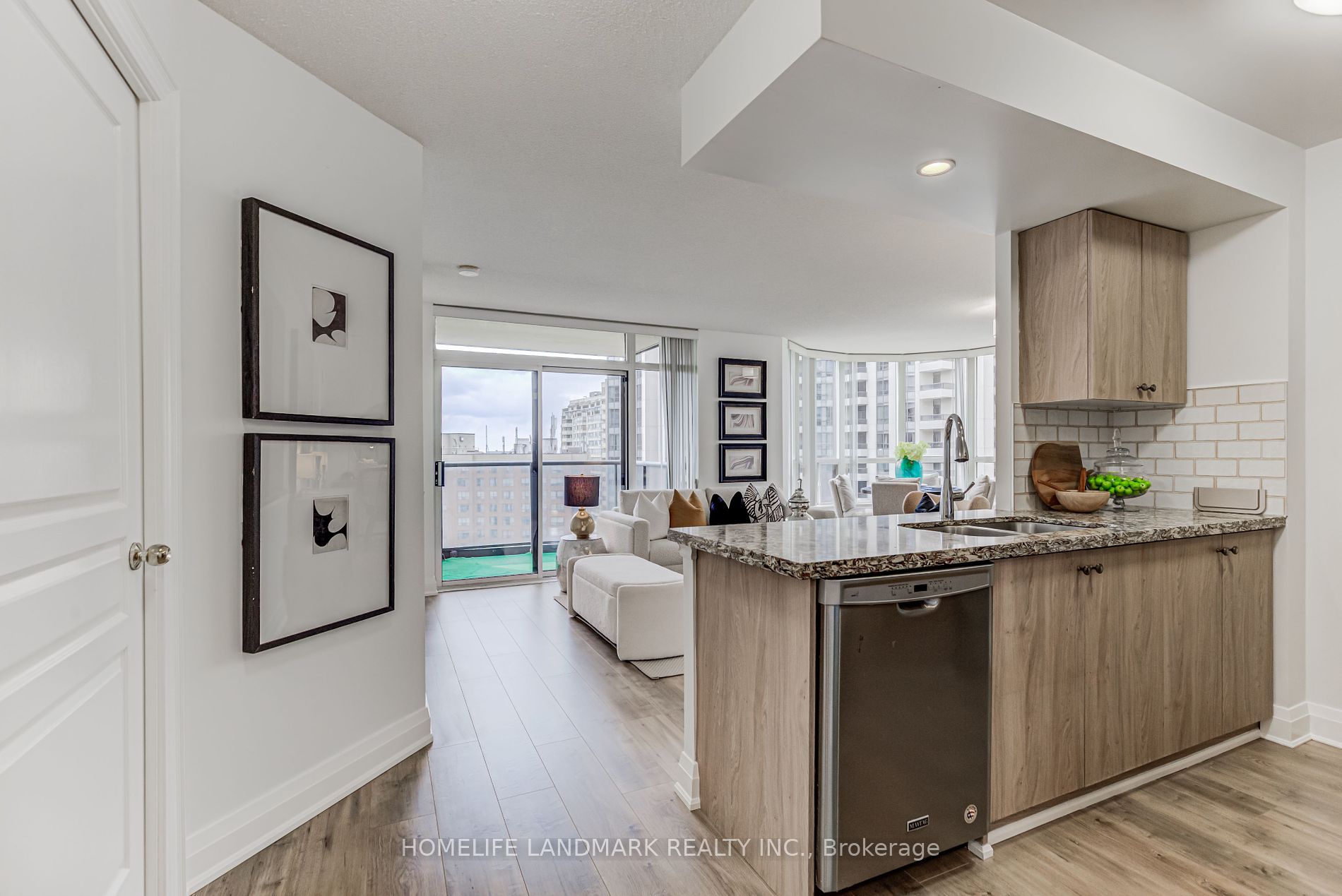 10 Northtown Way N, #1411