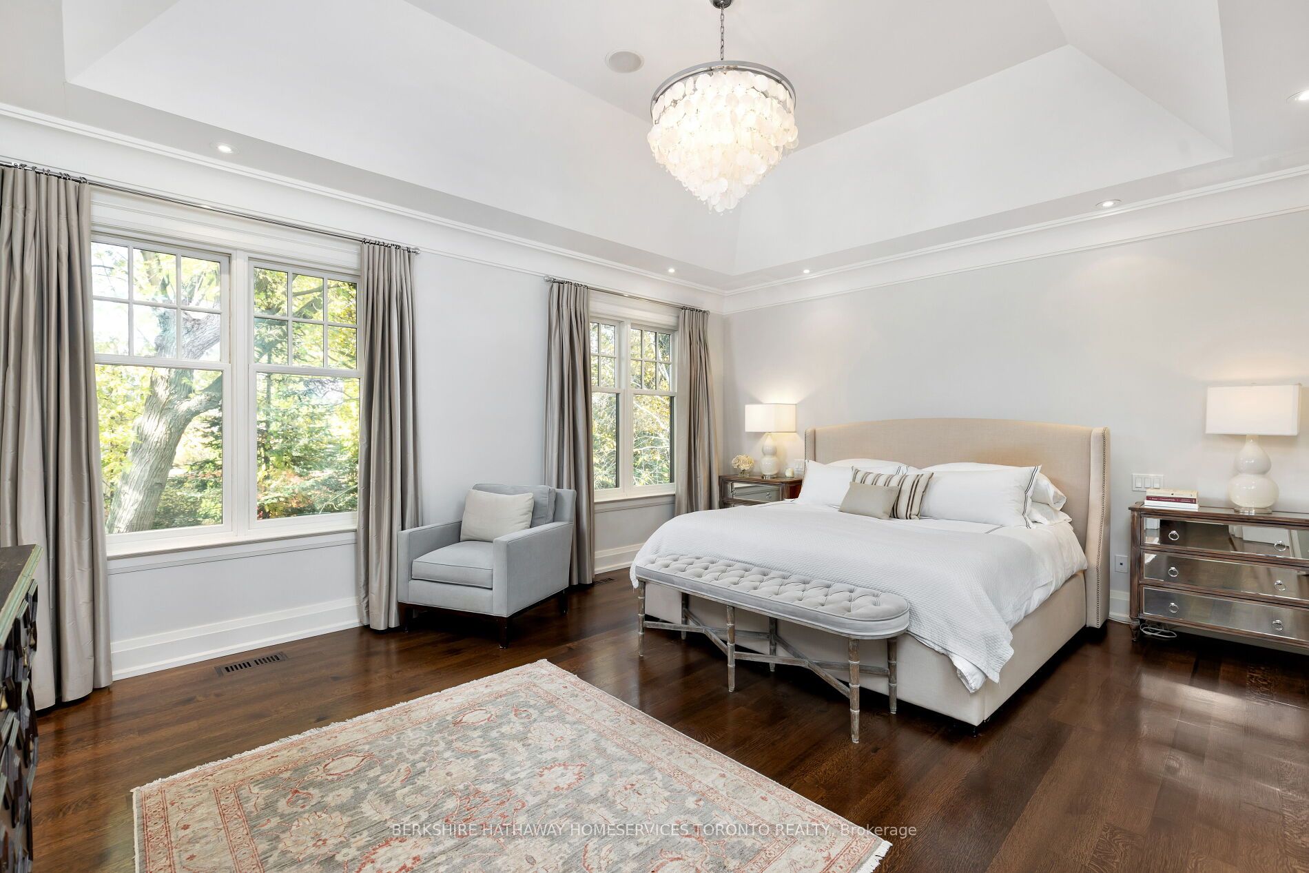 244 Yonge Boulevard