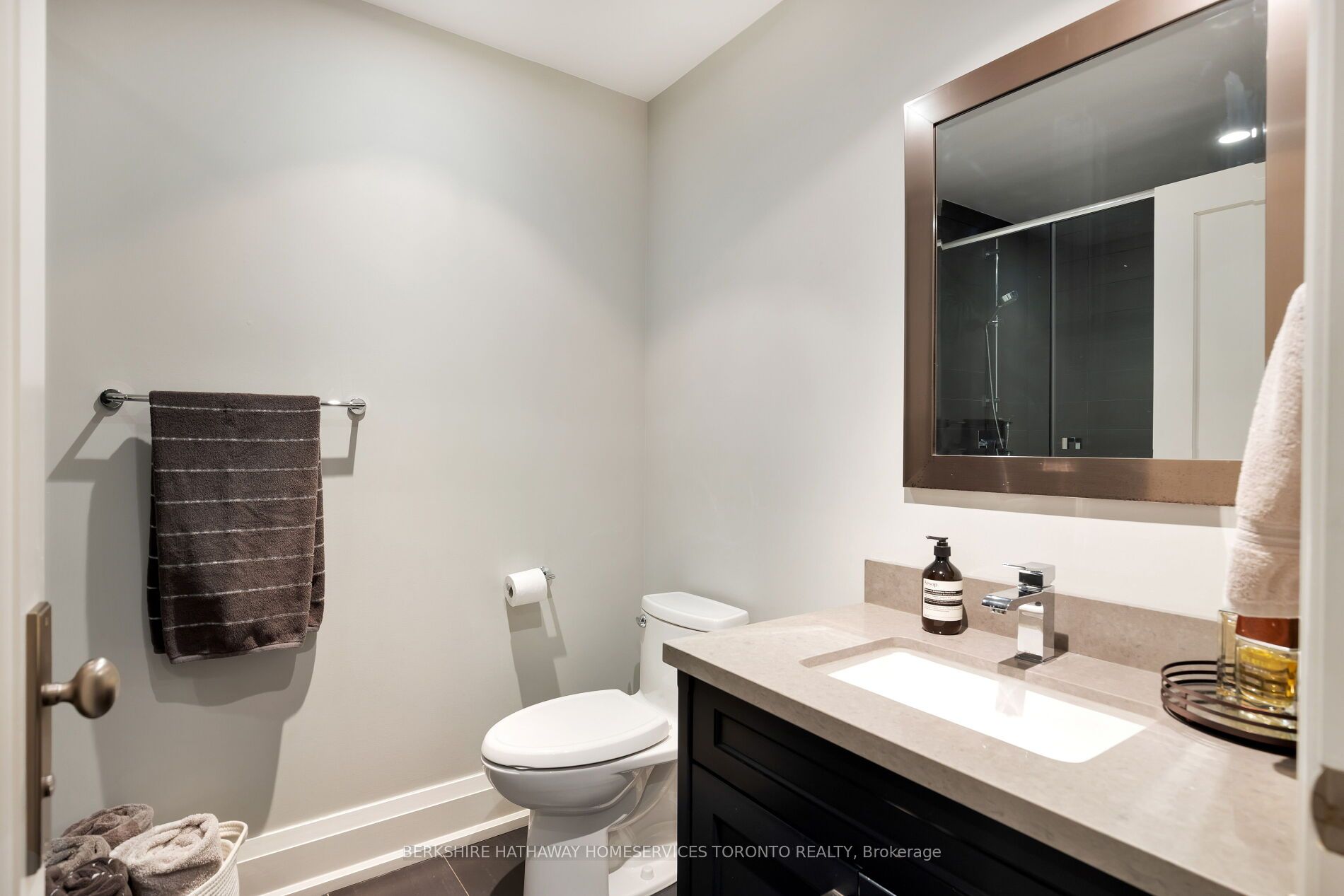 244 Yonge Boulevard